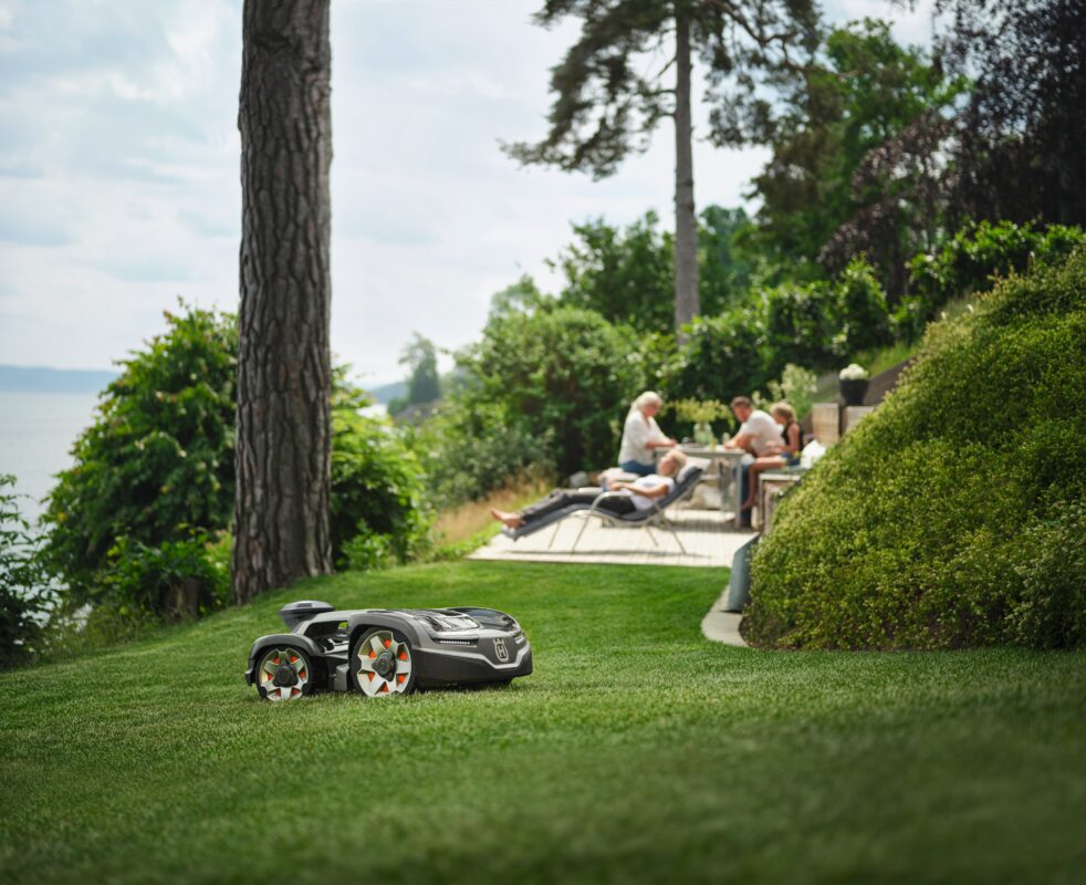 Robotická kosačka Husqvarna Automower 435X AWD NERA