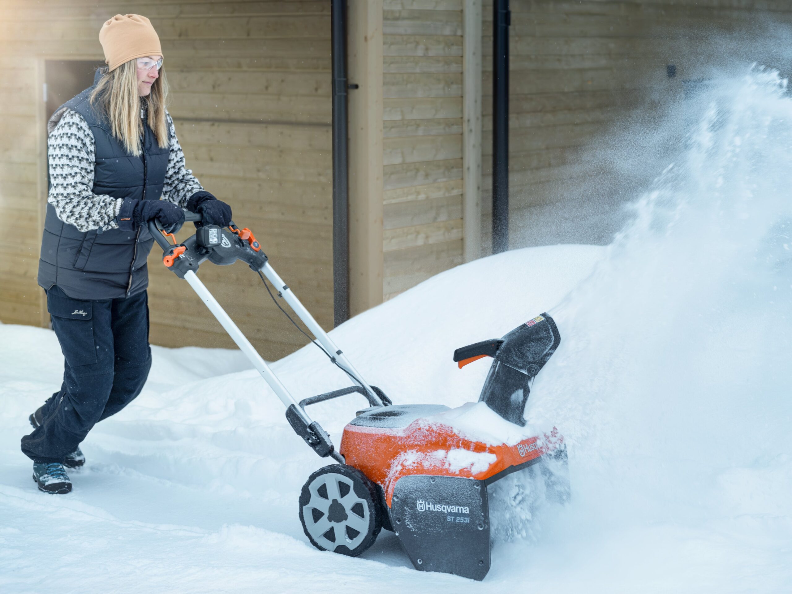 Snehová fréza Husqvarna ST 253i