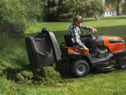 Záhradny traktor Husqvarna TC 220T
