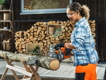 Reťazová akumulátorová píla Husqvarna 230i
